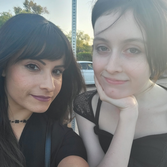 Meet your Posher, Sunny. - Picture 2 of 3